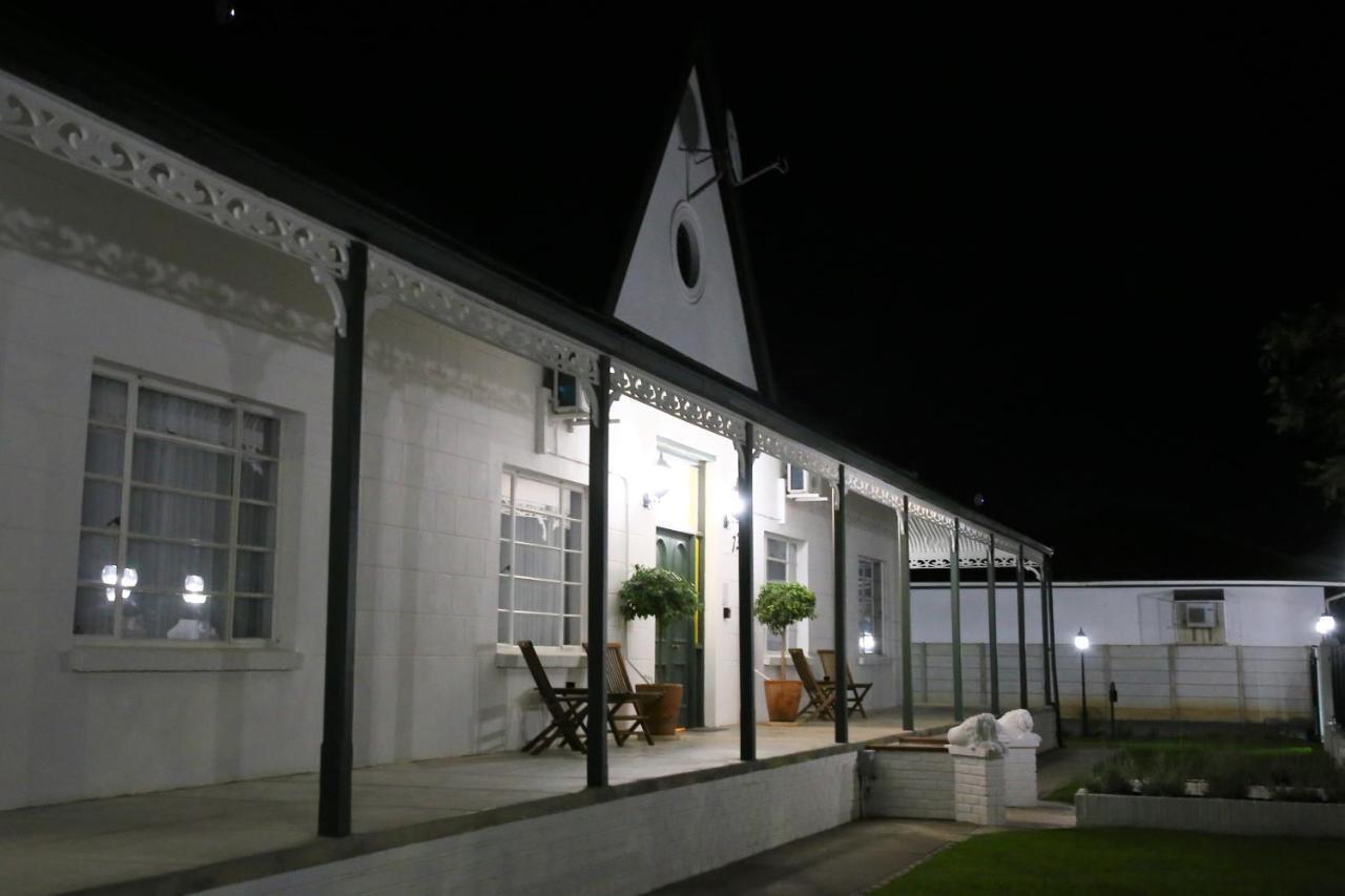 Victorian Square Guesthouse Graaff-Reinet المظهر الخارجي الصورة