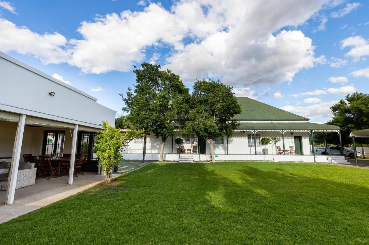 Victorian Square Guesthouse Graaff-Reinet المظهر الخارجي الصورة